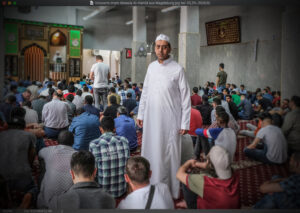 Bild von Imam Moawia Al-Hamid in einer Moschee in Magdeburg